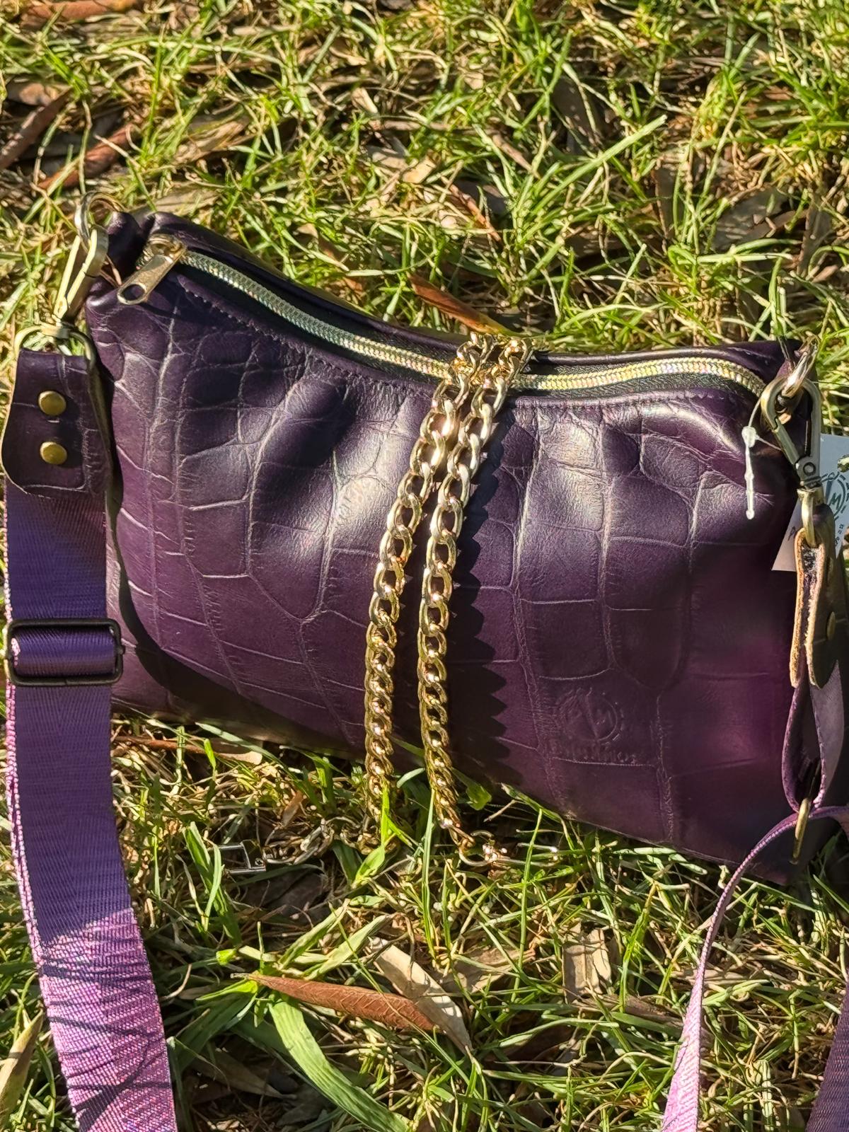 Bolsa em Couro – Roxa com Padrão Crocodilo