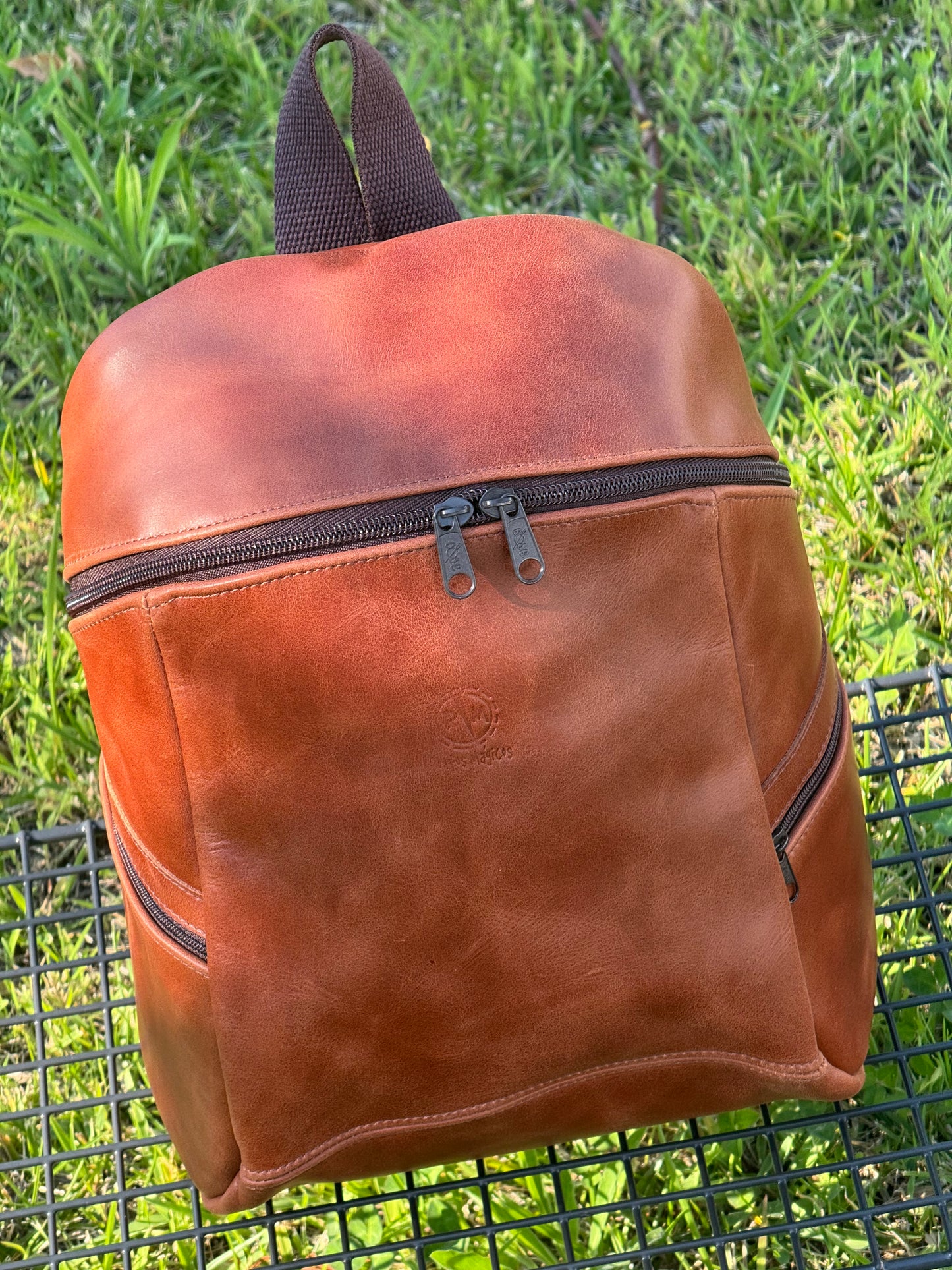 Mochila em Couro – Castanha Clássica