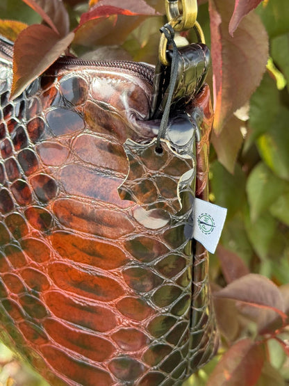 Bolsa em Couro – Castanha com Textura Reptiliana