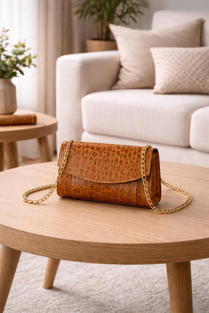 Bolsa em Couro Caramelo - com Textura Crocodilo