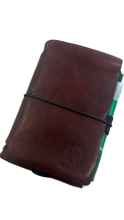 Caderno de Viagem em Couro Bordeaux – Stay Focused