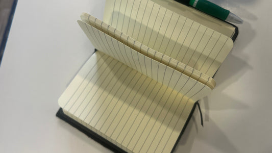 Leather Card Holder – Colorful Hearts Pattern