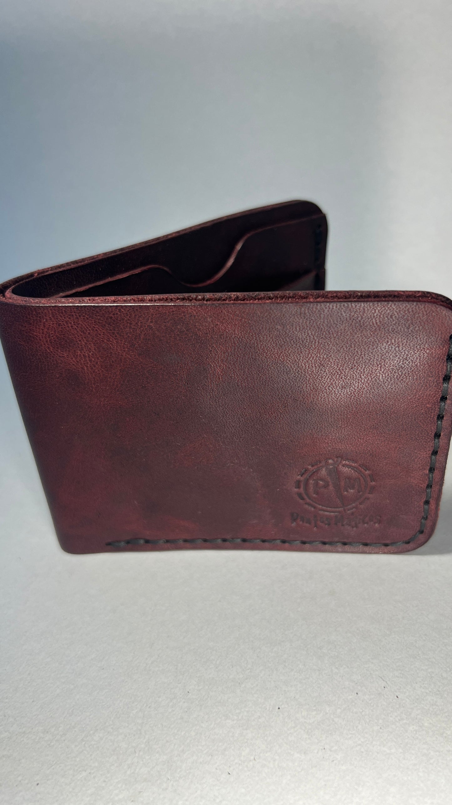 Carteira em Couro – Clássica Bordeaux