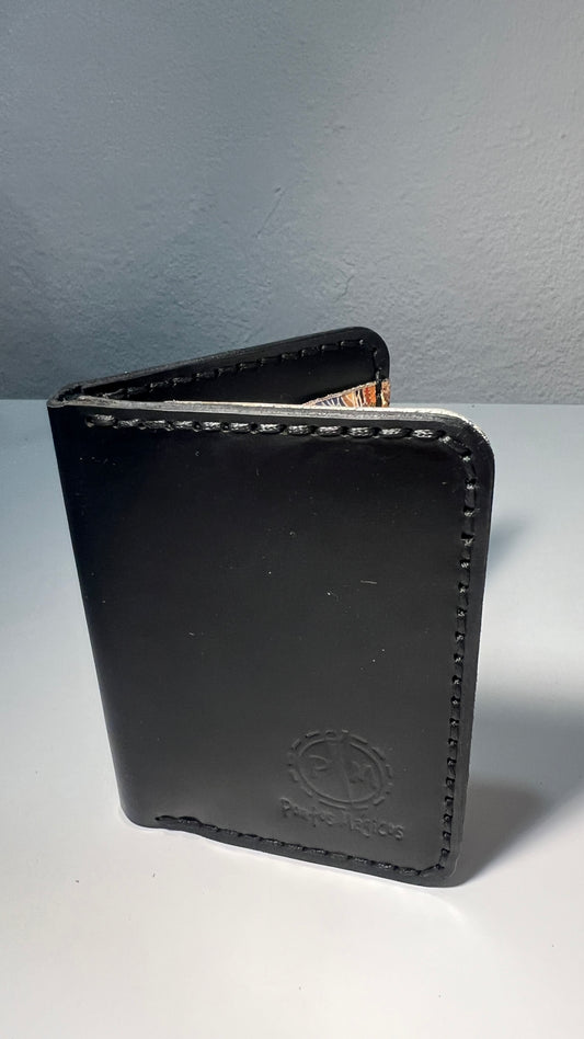Porta Cartões em Couro - Padrão Preto com Acabamento Liso