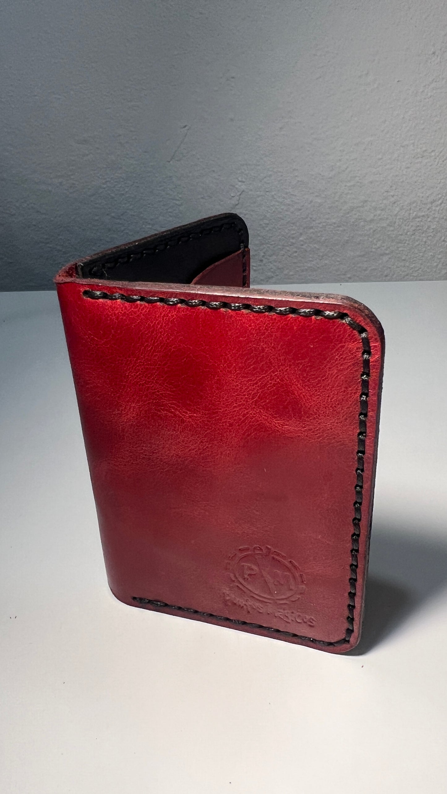 Porta Cartões em Couro  – Padrão Vermelho Clássico