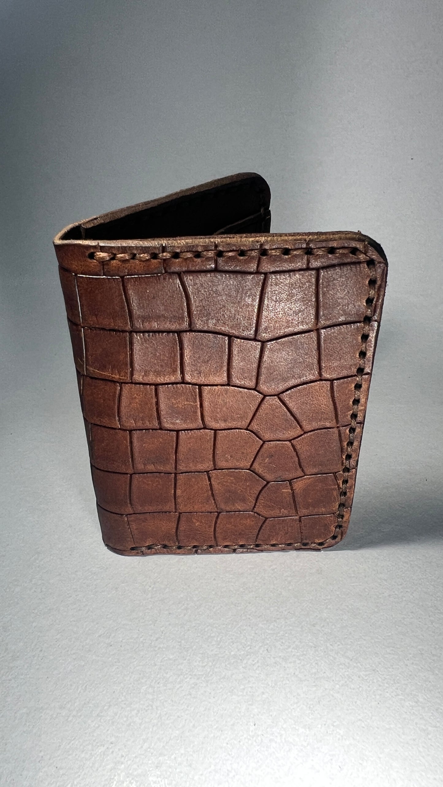 Porta Cartões em Couro - Castanho Textura Crocodilo