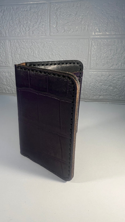 Porta Cartões em Couro “Purple Croco Deluxe” – Textura Crocodilo Roxo