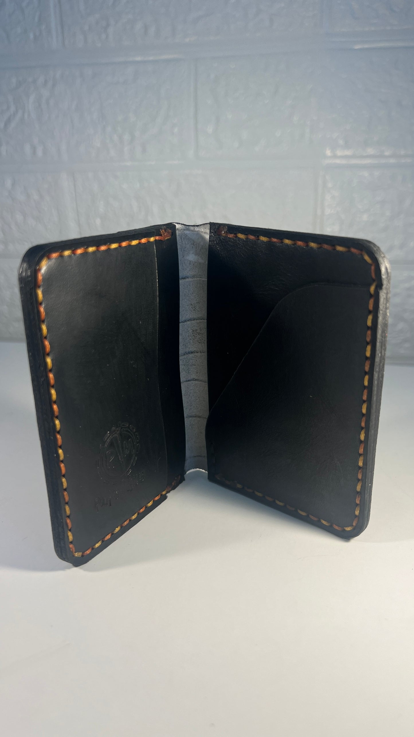 Porta Cartões em Couro “Urban Blue” – Estampa Artística Azul